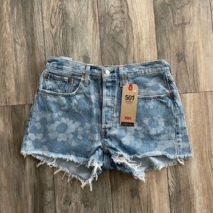 New with tags Levi’s womens 501 shorts